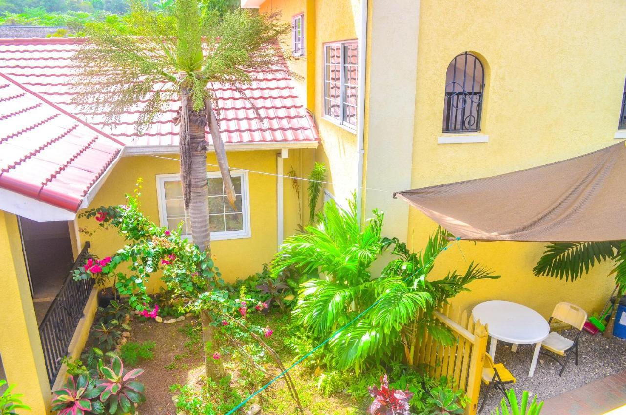 Reggae Hostel Ocho Rios Exterior photo